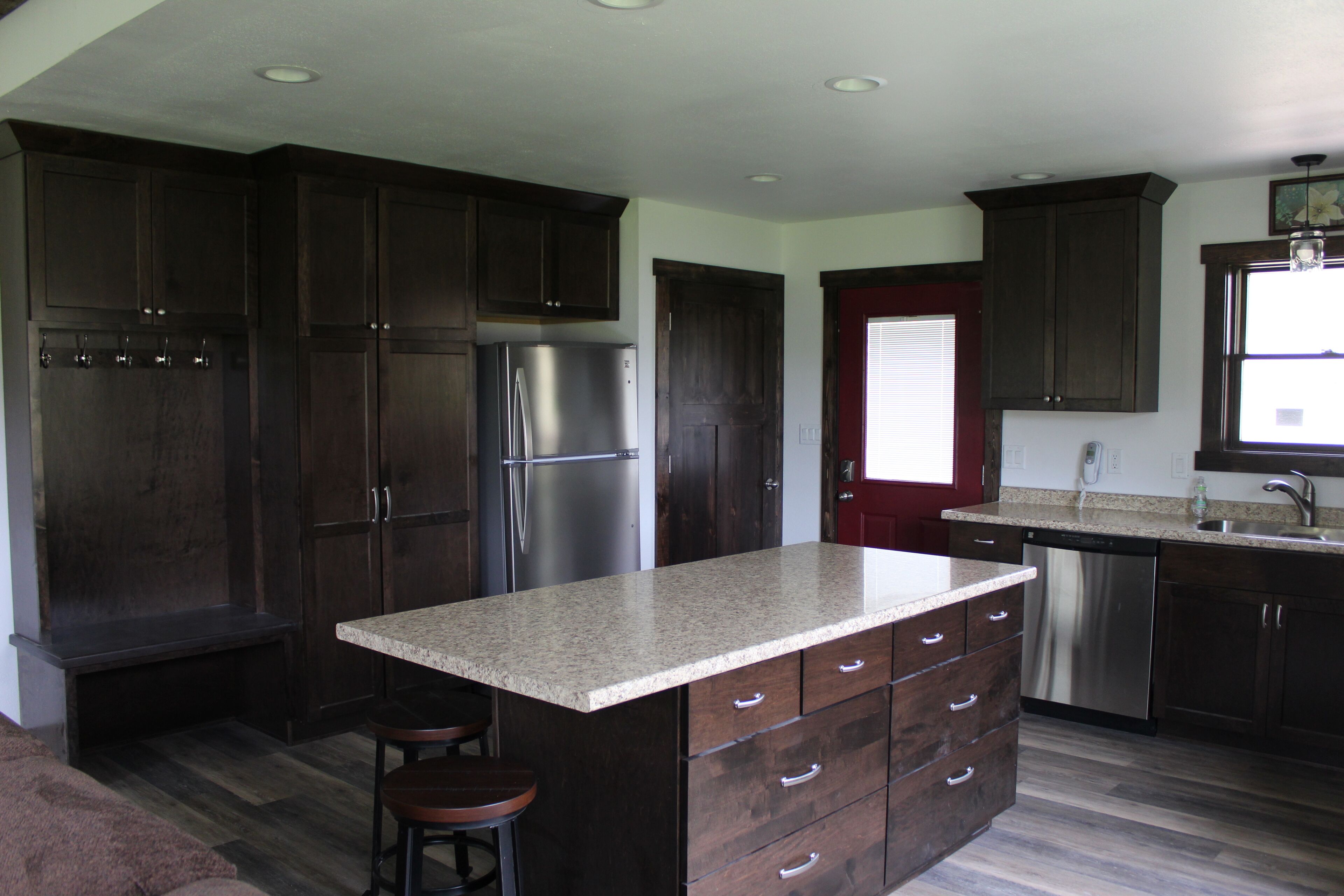 Scenic, quiet, rural get-away with free firewood 