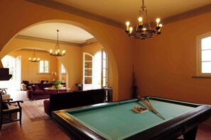 Games room - Villa L'Arco thirty kilometers from Florence (Vinci)