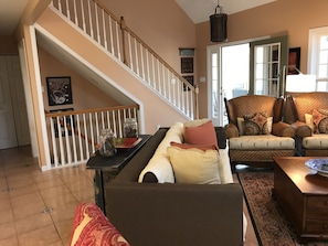 Smart TV, fireplace, DVD player, books