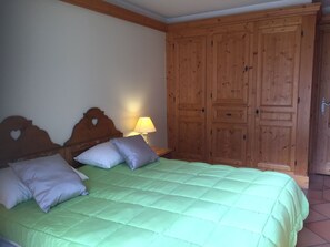 1 chambre, coffres-forts dans les chambres, bureau, Wi-Fi
