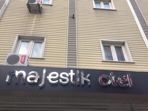 Fachada de la propiedad