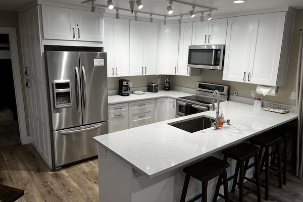 Nice spacious kitchen.