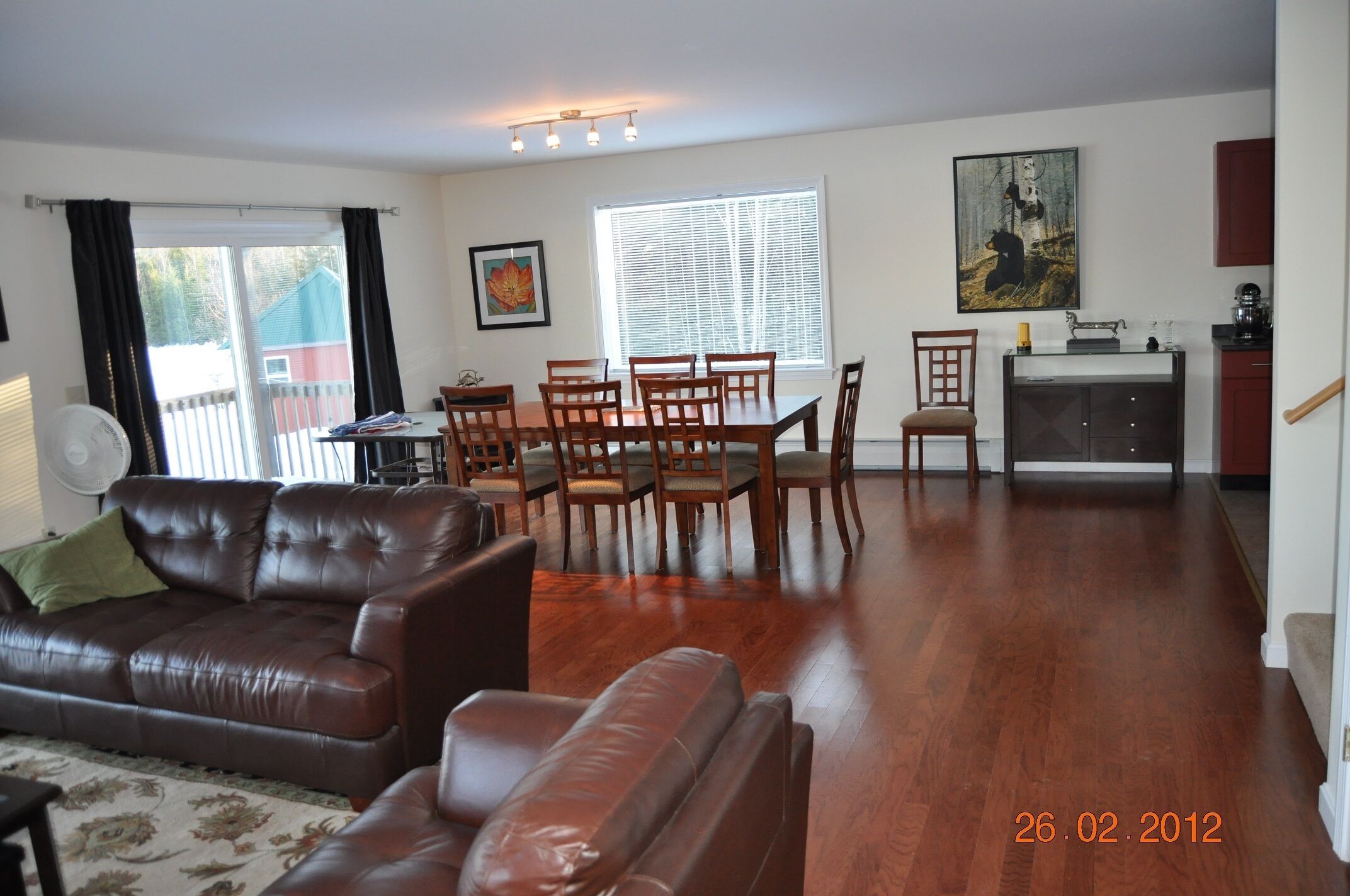 Luxury Wood Resort  with lake access, close to town, family-friendly,sleeps 8-12