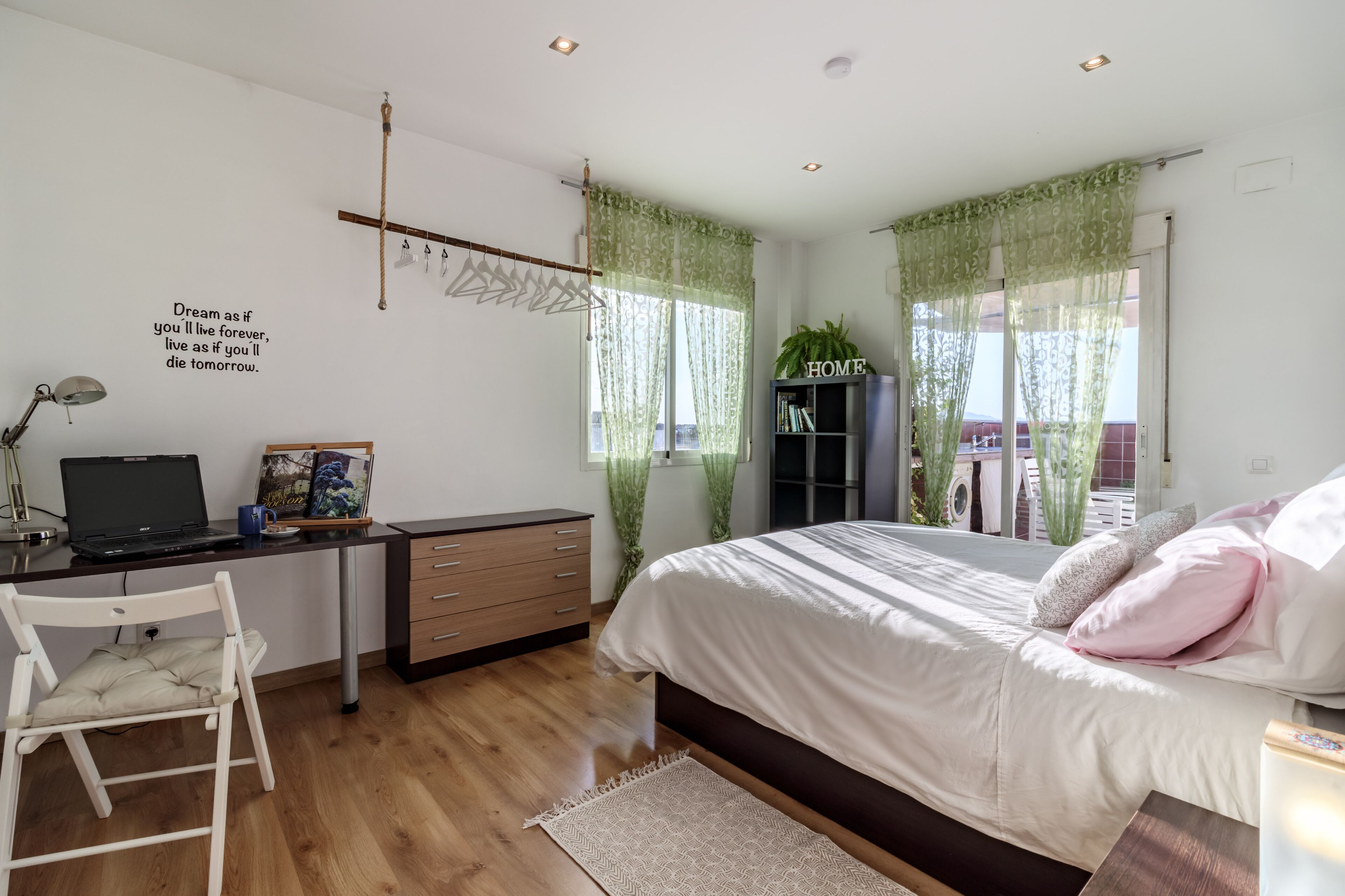 AMAZING VIEWS, METRO INFRONT TO CENTER, PRIVATE TERRACE & PARKING,BEST UBICATION