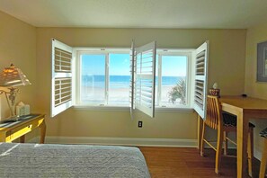 2 makuuhuonetta, silitysrauta/-lauta, Wi-Fi, vuodevaatteet