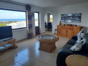 Télévision, livres, médiathèque, vidéothèque