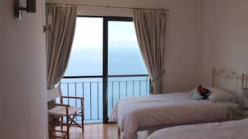 4 bedrooms, iron/ironing board, travel crib, free WiFi