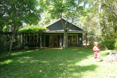 River House (aka Federal Hilton) - Byron Bay Hinterland holiday cottage