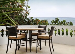 Outdoor dining - On the beach, a private pool,  a house all to yourself. (Vieques)