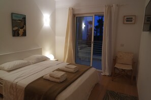 1 soverom, strykejern/-brett, wi-fi (inkludert) og sengetøy