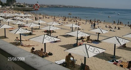 Villa 800 metrin päässä merestä ja historiallisesta Cascais-tilasta