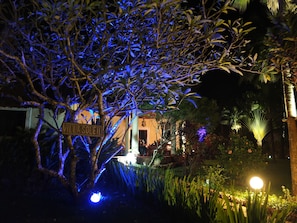 Exterior - Luxurious villa w/pool,10min beach, 280m²,w/ personal & cook, Jacuzzi, A/C,wifi (Kenia)