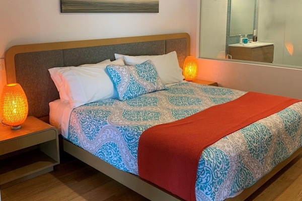 Main Bedroom: King Size bed