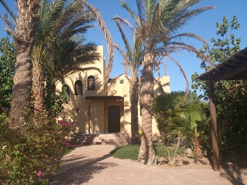 Nubian Stil Villa mit Schwimmbad zwischen Lagoons