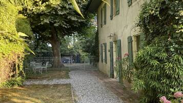 Enceinte de lâhĂ©bergement