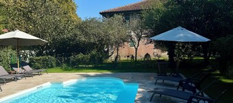 Charming 1760 built house, pool, great for families, short drive to the beach