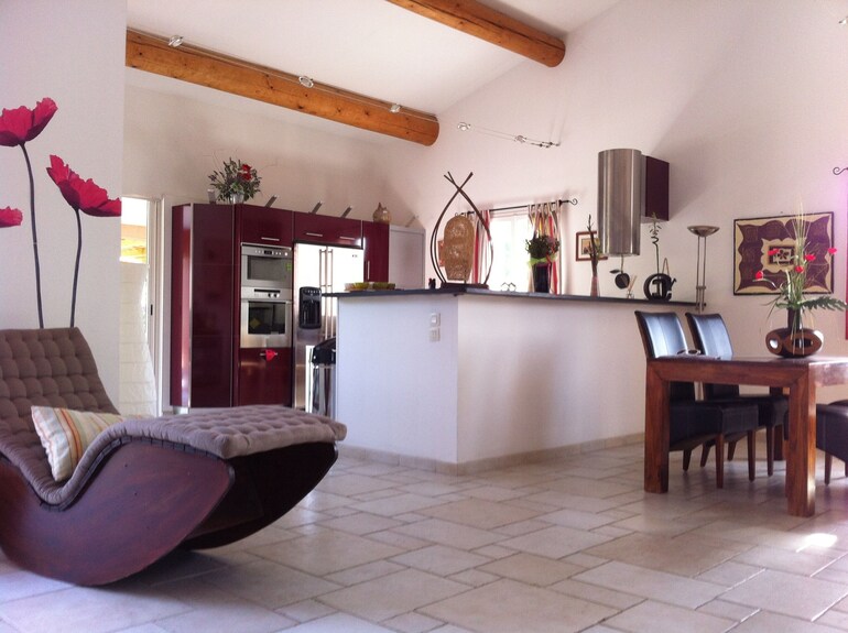 Belle Villa Dans La Campagne Aixoise Avec Piscine - Aix-en-Provence