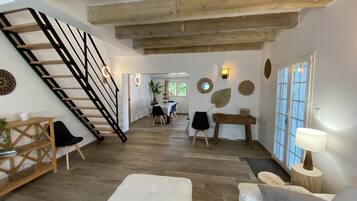 Smart TV, DVD player, foosball, table tennis