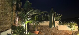 GAOU BENAT PRIVATE ESTATE, BEAUTIFUL HOUSE FACING THE SEA, POOL, ABSOLUTE CALM.