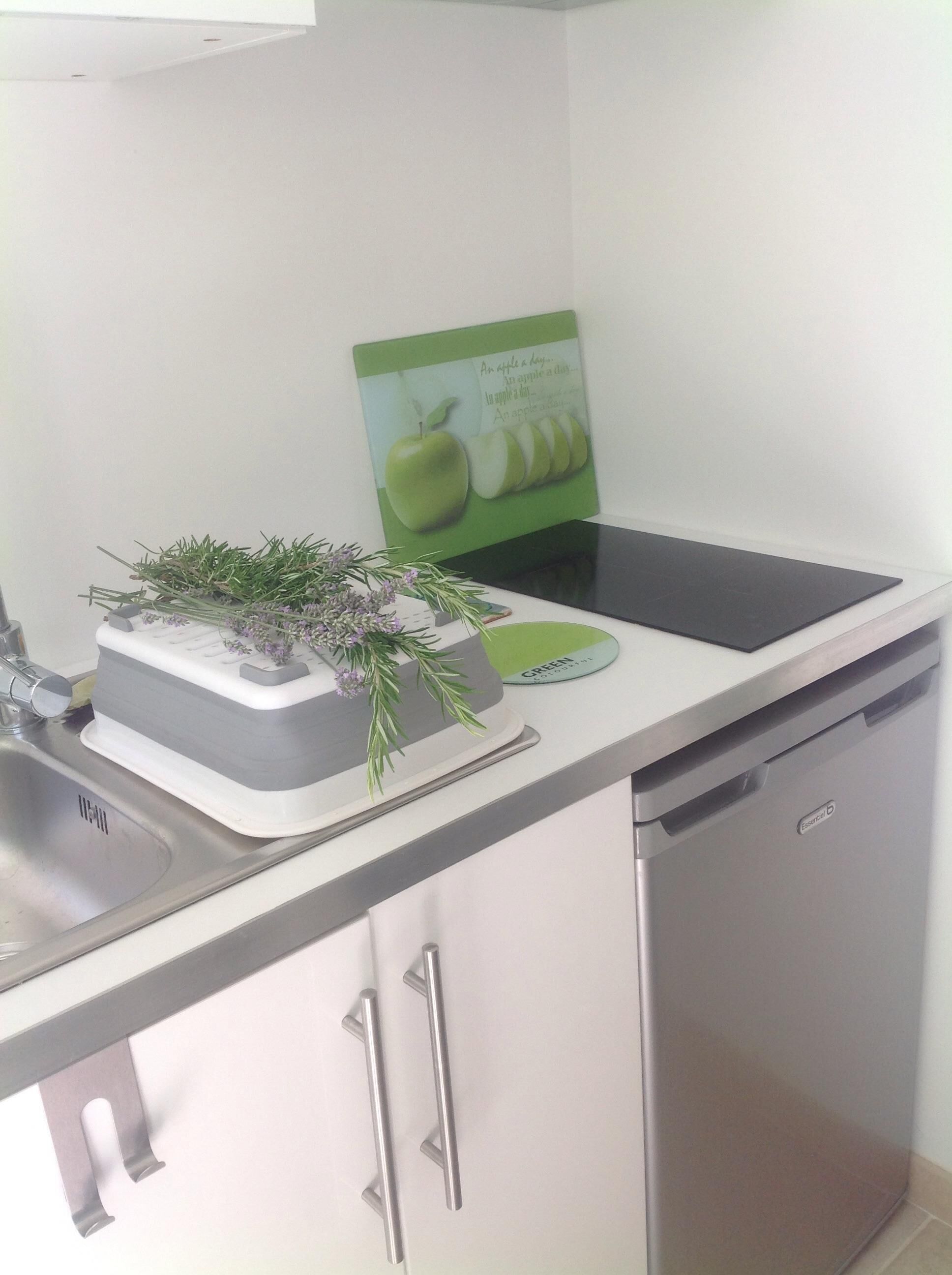 IN VILLA WITH SWIMMING POOL 15 MN FROM AIX EN PROVENCE