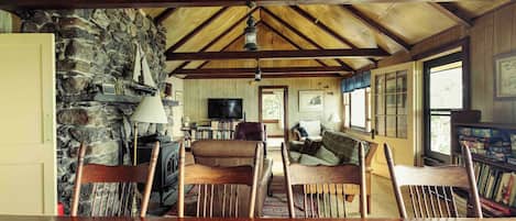 Smart TV, fireplace, DVD player, books