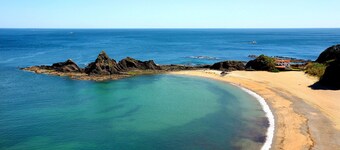 Asunto, Jolla on Kulttuurinen Arvo 10 Minuutin Kävelymatkan Päässä Rannalta ja 5 Keskustasta