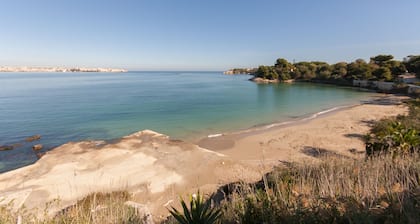Casa frente al mar, vista al mar, tranquilidad, jardín, WiFi, aire acondicionado, máx. 5 personas
