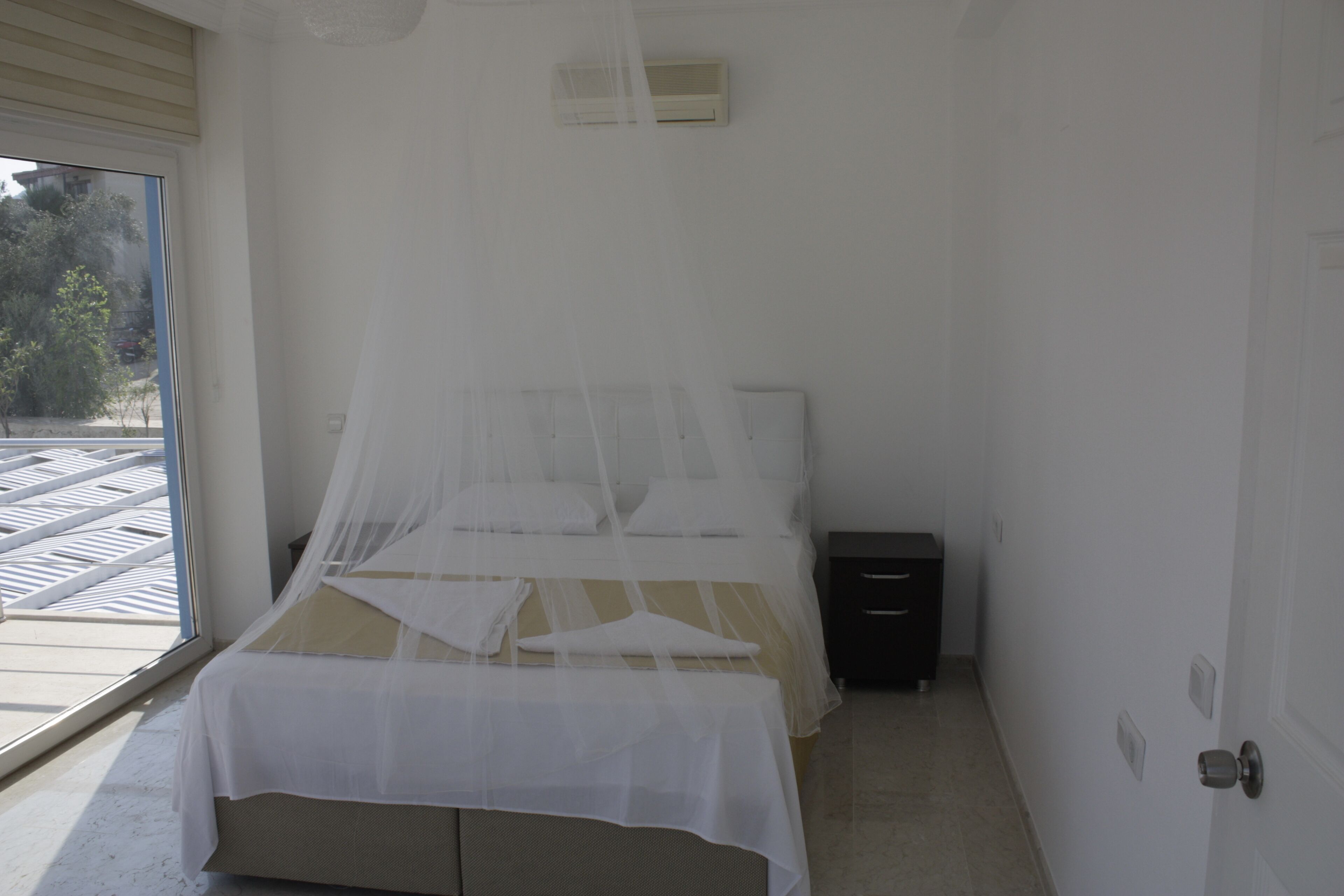 Luxury 6 en-suite bedroom Villa, Pool bar, Games Room, Large private pool