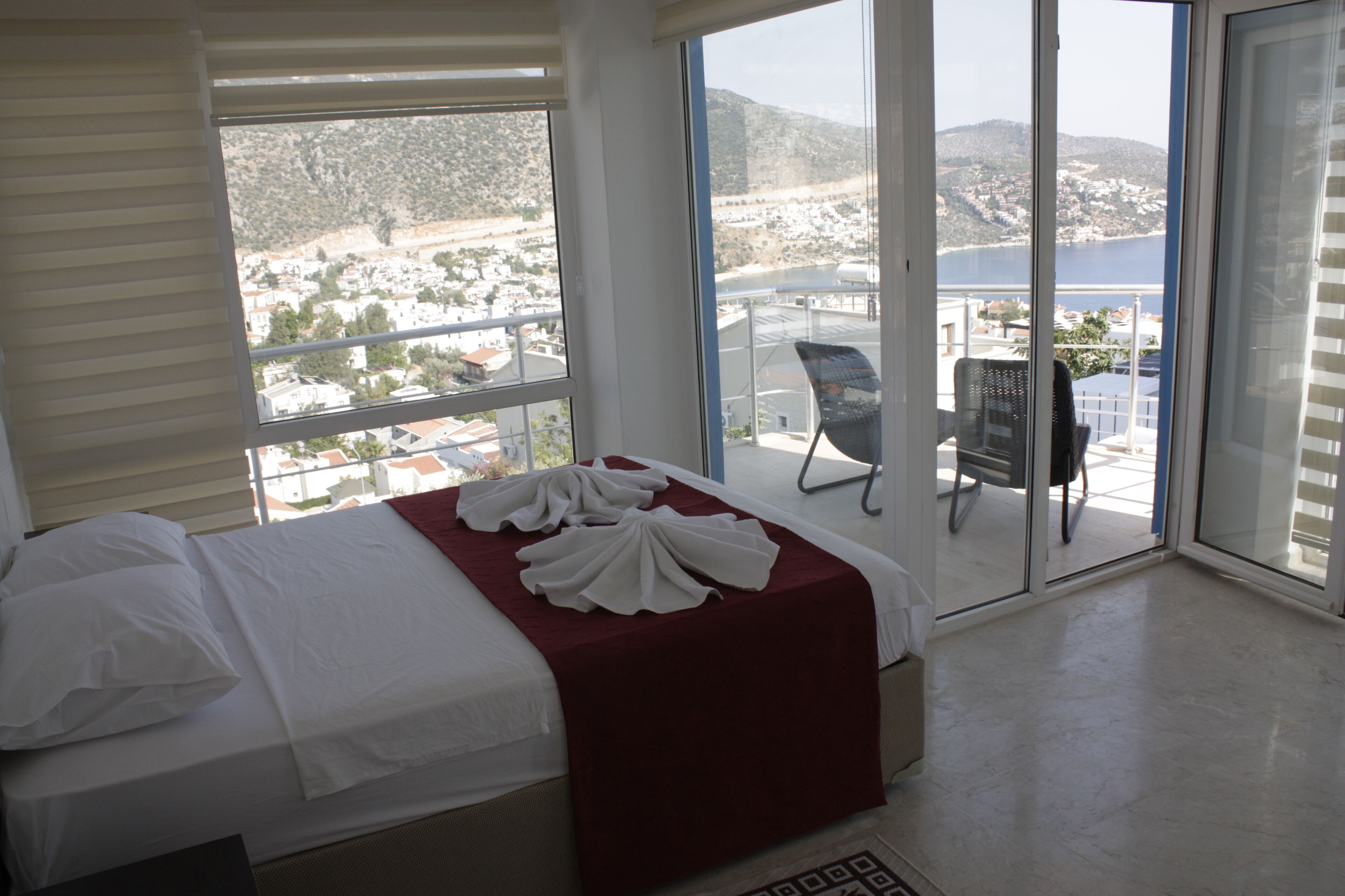 Luxury 6 en-suite bedroom Villa, Pool bar, Games Room, Large private pool