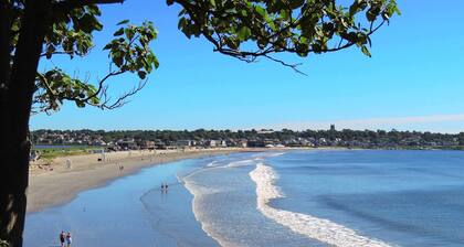 Easton's Beach House: Keski-AC ja askelmat rannalle!