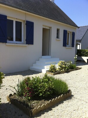 Exterior - Charming house with garden near the sea 4/6 people. (Étables-sur-Mer)