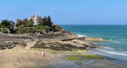 Charming house with garden near the sea 4/6 people.