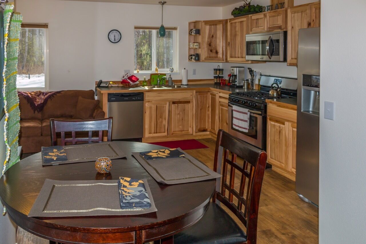 Cozy Studio Style Vacation Rental Located Outside Busy Downtown Talkeetna