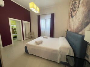 4 bedrooms, iron/ironing board, free WiFi, bed sheets - Sea Front Villa with Private Pool - Free WiFi (Santa Maria di Leuca)