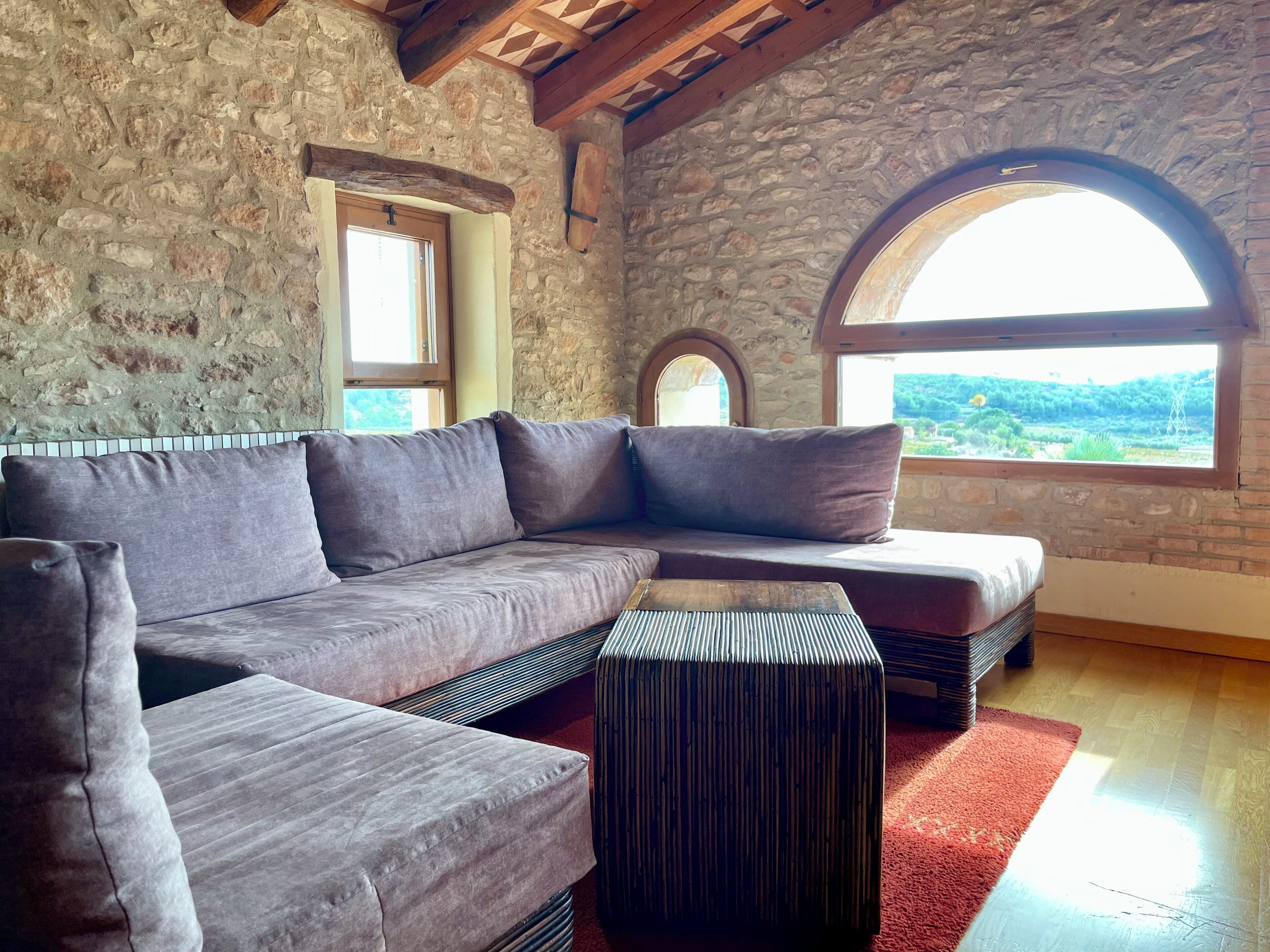 Fully reformed former wineyard in Beautiful surrounding. Home of great standard