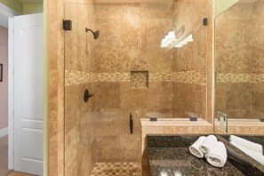 Combined shower/bathtub, towels, soap, toilet paper - Luxury Beach Home Gulf View|Sleeps 22 in Beds | 1/2 block to beach|Private Pool (Miramar Beach)