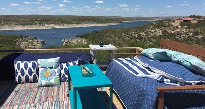 WATERFRONT!! Enjoy A Private Waterfront House On Lake Amistad/Devils River