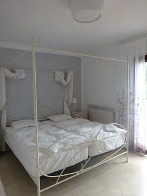 3 chambres, fer et planche Ă repasser, Wi-Fi, draps fournis