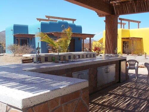 Villa Linda Mar Private Beach Hideaway
