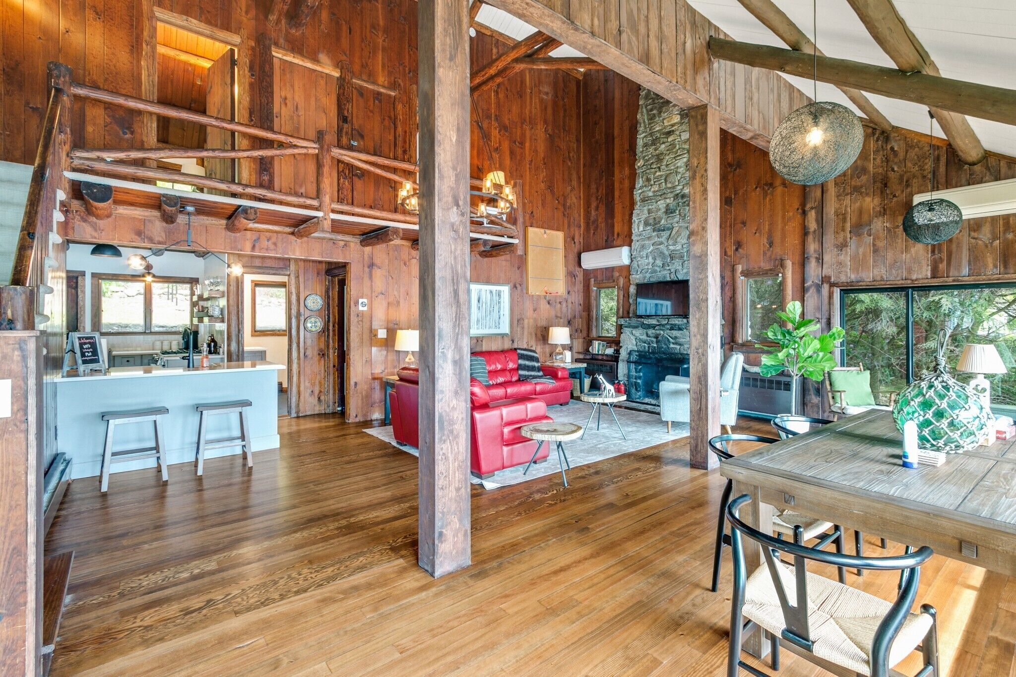 Lakefront Escape with Gorgeous Views a Short Trip from New York City!