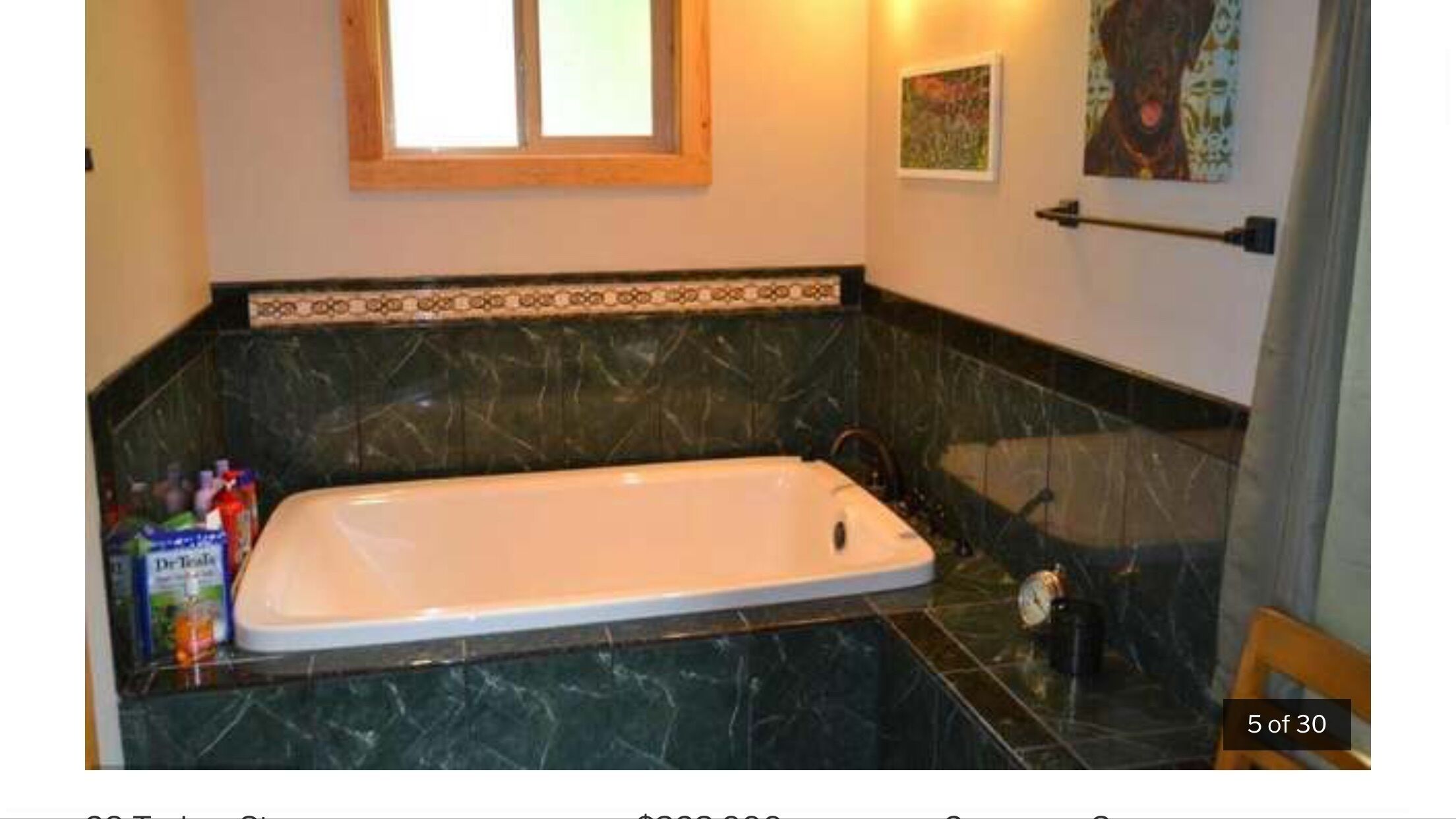 Cozy and Private Log Cabin!