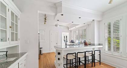 Historic Emory home, sleeps 10