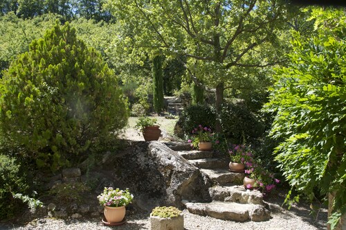 Bastide provençal, vue exceptionnelle avec pisine