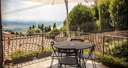 La Terrazza sulla Valle, mit privater Terrasse mit Blick auf das Tal!
