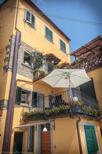 La Terrazza sulla Valle, with private terrace overlooking the valley!