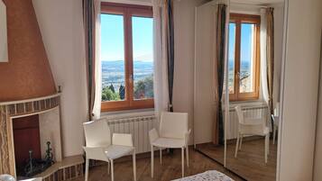 2 camere, ferro/asse da stiro, Wi-Fi gratuito, lenzuola