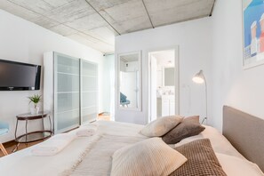 5 室のベッドルーム、アイロン / アイロン台、WiFi、ベッドシーツ