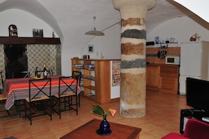 Interior - flat in house of character, 3 ears of corn,Lodgings of France, South of France, near Salagou lake (800 ha), between Larzac and Méditerranean sea (Octon)