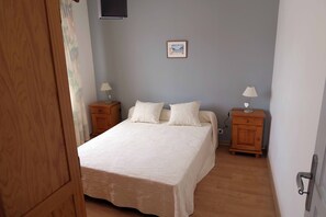 3 chambres, fer et planche à repasser, Wi-Fi gratuit