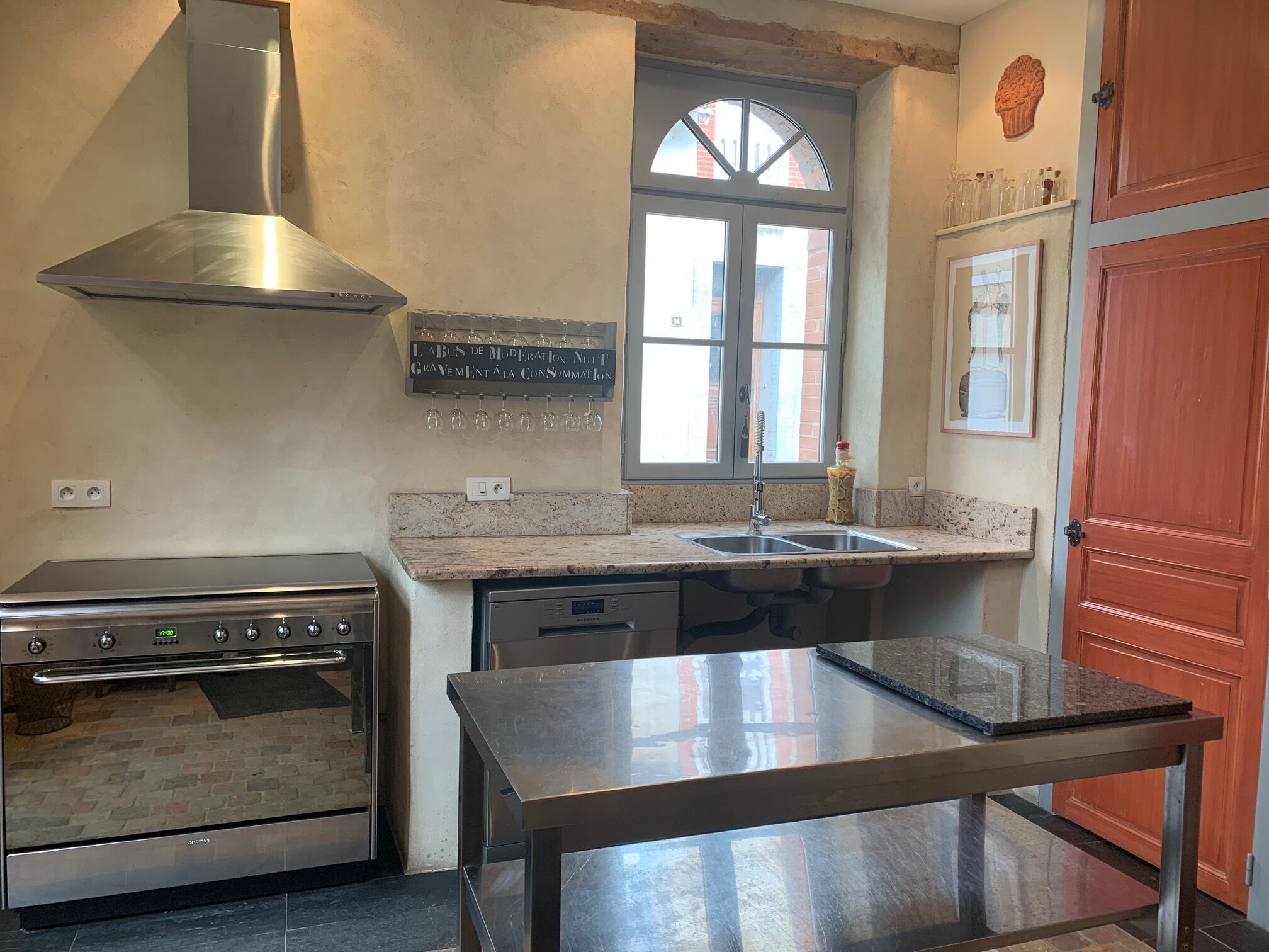 Large property in a wine-producing village, garden, pool, Anjou Loire Valley